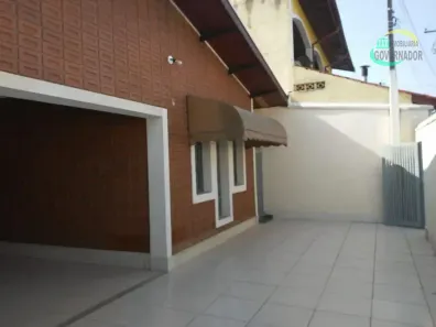 Casa com 3 Quartos para alugar, 206m² no Parque Santa Bárbara, Campinas