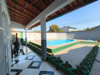 Casa com 4 Quartos à venda, 233m² no São Francisco, Serra