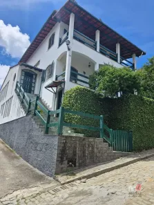 Casa com 3 Quartos à venda, 315m² no Mosela, Petrópolis