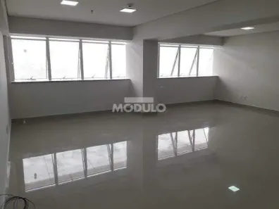Sala Comercial para alugar, 68m² no Brasil, Uberlândia