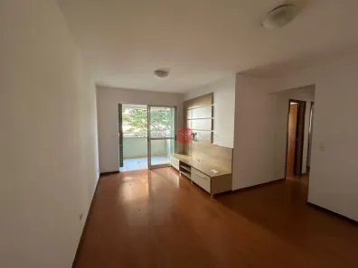 Apartamento com 3 Quartos para alugar, 76m² no Centro, Londrina