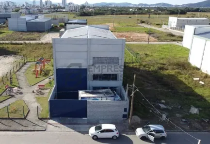 Galpão/Depósito/Armazém à venda, 360m² no Pachecos, Palhoça