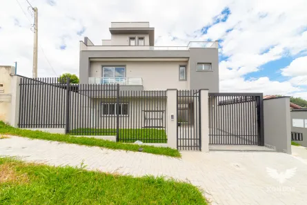 Sobrado com 3 Quartos à venda, 188m² no Santa Felicidade, Curitiba