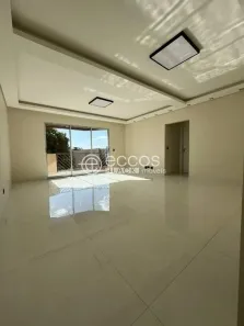 Apartamento com 3 Quartos à venda, 125m² no Brasil, Uberlândia