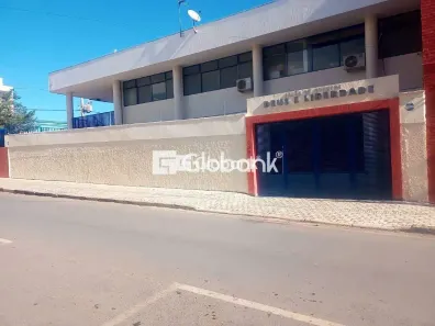 Sala Comercial para alugar, 240m² no Centro, Montes Claros