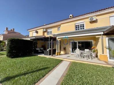 Casa de Condomínio com 3 Quartos à venda, 135m² no XANGRI-LÁ, Xangri-Lá