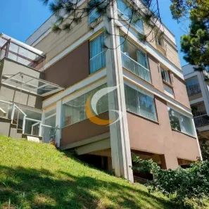 Casa de Condomínio com 5 Quartos para venda ou aluguel, 240m² no Castelanea, Petrópolis
