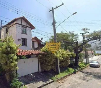 Casa com 3 Quartos à venda, 360m² no Piratininga, Niterói