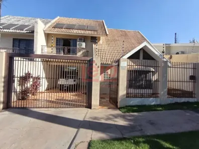 Sobrado com 3 Quartos à venda, 186m² no Chácara Paulista, Maringá
