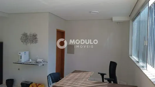 Sala Comercial para alugar, 35m² no Vigilato Pereira, Uberlândia