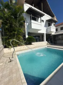 Casa de Condomínio com 3 Quartos para alugar, 380m² no Rio do Ouro, São Gonçalo