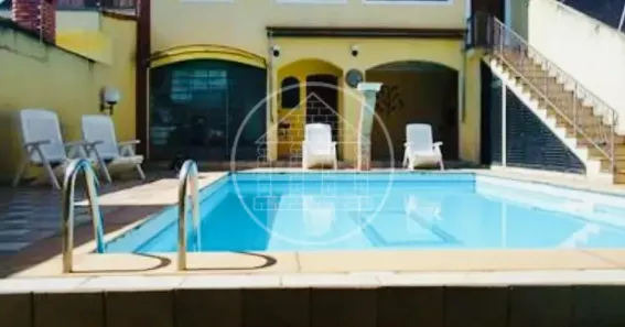 Sobrado com 3 Quartos à venda, 244m² no Interlagos, São Paulo