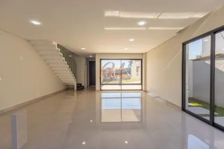 Casa de Condomínio com 3 Quartos à venda, 225m² no Pilarzinho, Curitiba