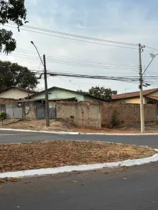 Casa com 3 Quartos à venda, 550m² no Jardim Califórnia, Goiânia