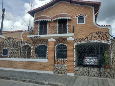 Casa com 3 Quartos à venda, 256m² no Jardim São José, Jacareí
