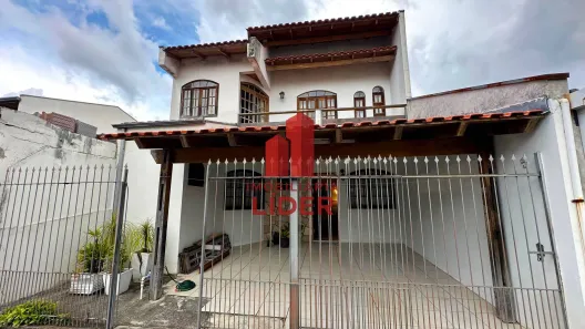 Casa com 4 Quartos para alugar, 140m² no Fazendinha, Curitiba