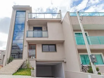 Casa com 3 Quartos à venda, 230m² no Pinheirinho, Curitiba
