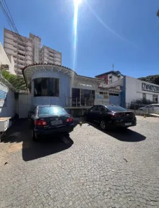 Casa com 5 Quartos à venda, 359m² no Setor Central, Goiânia