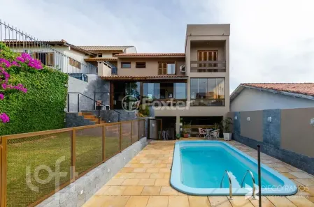 Casa com 4 Quartos à venda, 350m² no Espírito Santo, Porto Alegre