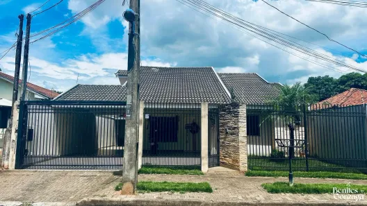 Casa com 3 Quartos à venda, 207m² no Vila Ipiranga, Maringá