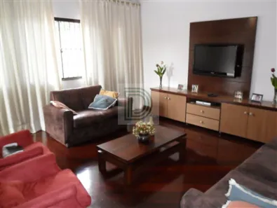 Sobrado com 4 Quartos à venda, 240m² no Jardim Peri Peri, São Paulo
