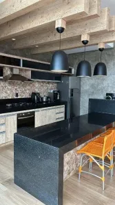 Casa com 5 Quartos para alugar, 360m² no Santa Mônica, Uberlândia