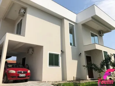 Casa com 5 Quartos à venda, 200m² no Campeche, Florianópolis