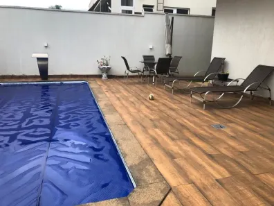 Casa de Condomínio com 3 Quartos para alugar, 470m² no Jardins Valência, Goiânia