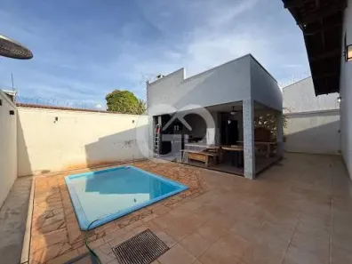 Casa com 3 Quartos à venda, 158m² no Vila Alvorada, Uberaba