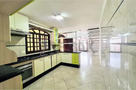Casa com 3 Quartos à venda, 279m² no Parque Continental II, Guarulhos