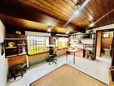 Sobrado com 3 Quartos à venda, 203m² no Vila Bastos, Santo André