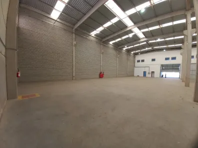 Galpão/Depósito/Armazém para alugar, 1647m² no Zona Industrial, Sorocaba