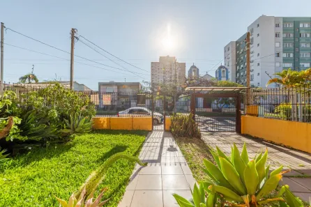 Sobrado com 3 Quartos para alugar, 303m² no Partenon, Porto Alegre