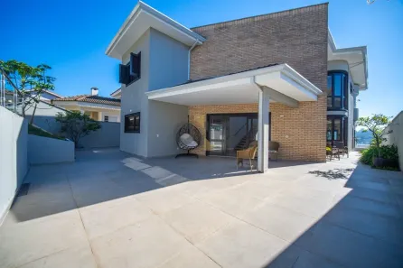 Casa de Condomínio com 4 Quartos à venda, 550m² no Jardim do Golf I, Jandira