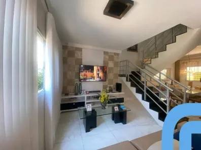 Sobrado com 3 Quartos à venda, 270m² no Jardim Vitória, Goiânia