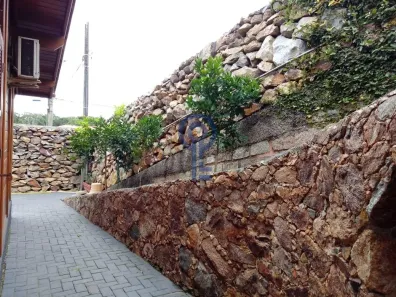 Casa com 2 Quartos para alugar, 110m² no Morro das Pedras, Florianópolis