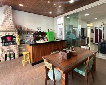 Casa de Condomínio com 3 Quartos à venda, 360m² no Lagoinha, Uberlândia