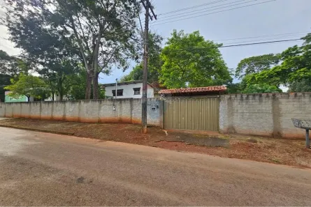 Casa com 2 Quartos para alugar, 180m² no Chácaras Califórnia, Goiânia