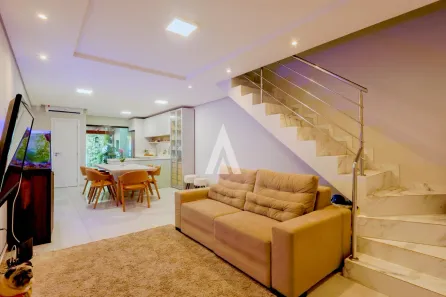 Sobrado com 3 Quartos à venda, 130m² no São Marcos, Joinville