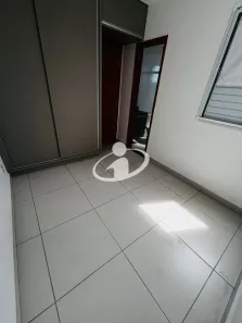 Apartamento com 2 Quartos à venda, 58m² no Segismundo Pereira, Uberlândia