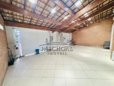 Casa com 4 Quartos à venda, 210m² no Tupi, Praia Grande