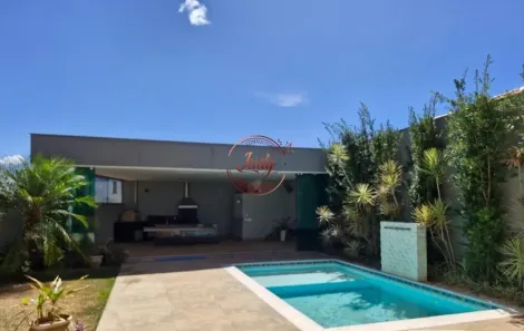 Casa de Condomínio com 3 Quartos à venda, 195m² no Granja Marileusa, Uberlândia