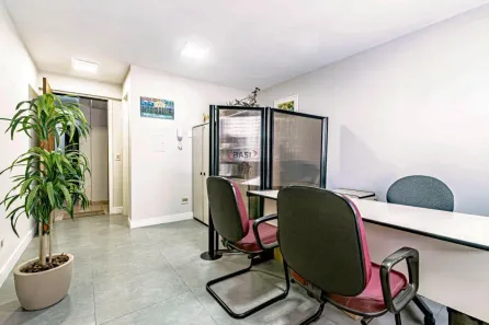 Sala Comercial à venda, 19m² no Centro, Curitiba