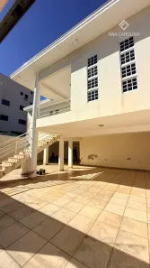 Casa com 5 Quartos à venda, 345m² no Centro, Montes Claros