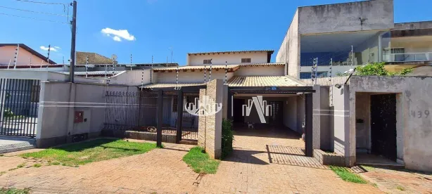 Casa com 5 Quartos à venda, 253m² no Jardim Oriente, Londrina