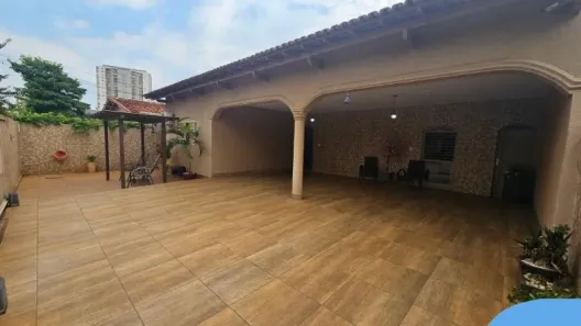 Casa com 4 Quartos à venda, 251m² no Setor Coimbra, Goiânia