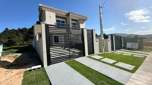 Sobrado com 3 Quartos à venda, 156m² no São João do Rio Vermelho, Florianópolis