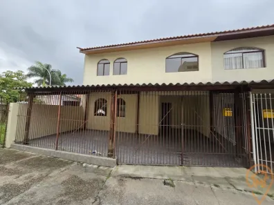 Sobrado com 3 Quartos à venda, 110m² no Boqueirão, Curitiba