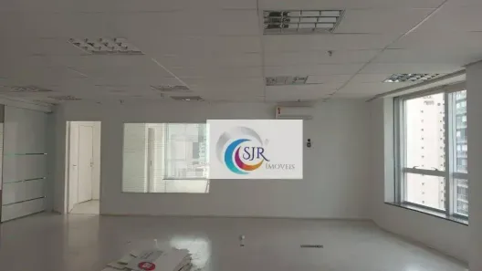 Sala Comercial para alugar, 198m² no Vila Olímpia, São Paulo
