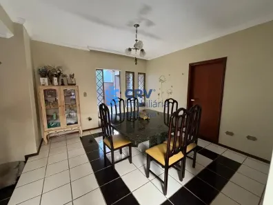 Casa com 4 Quartos à venda, 250m² no Lago Parque, Londrina